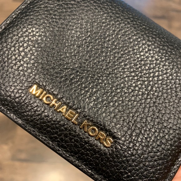 Michael Kors Wallet - Picture 2 of 5